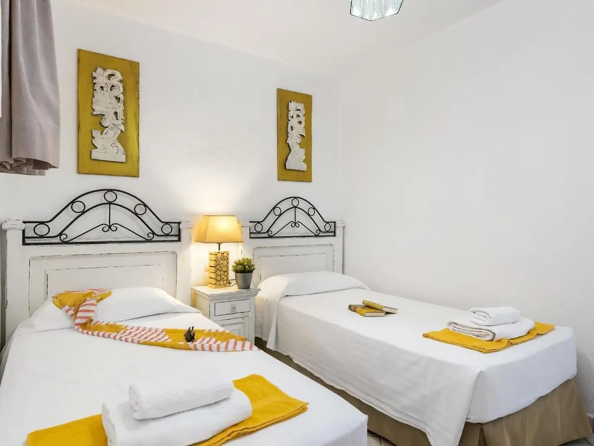 231 Parque Santiago 2 Bedroom 2 Bathroom, Wifi Playa de las Americas  Apartment