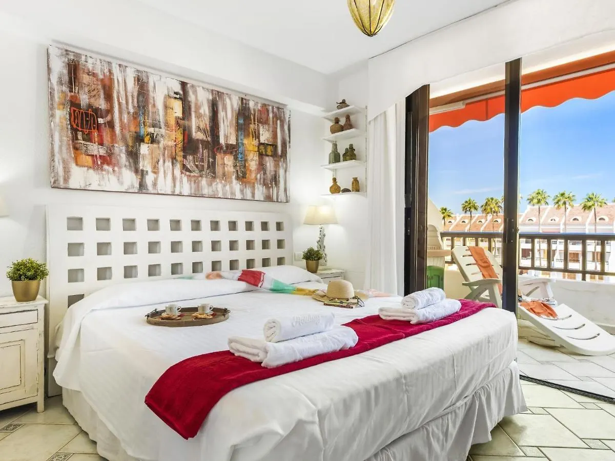 231 Parque Santiago 2 Bedroom 2 Bathroom, Wifi Playa de las Americas